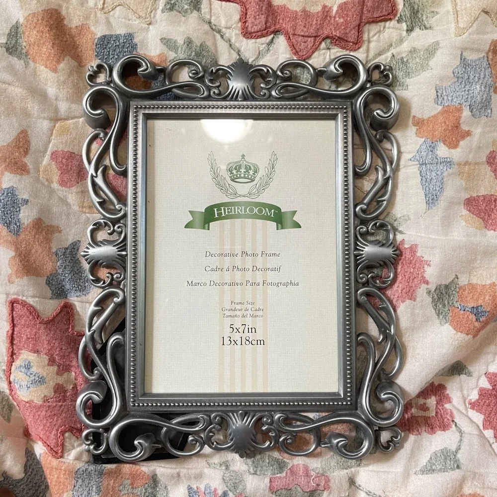 Vtg silver Mid Century Modern‎ 5x7 Picture Frame Ornate Etched heart filigree